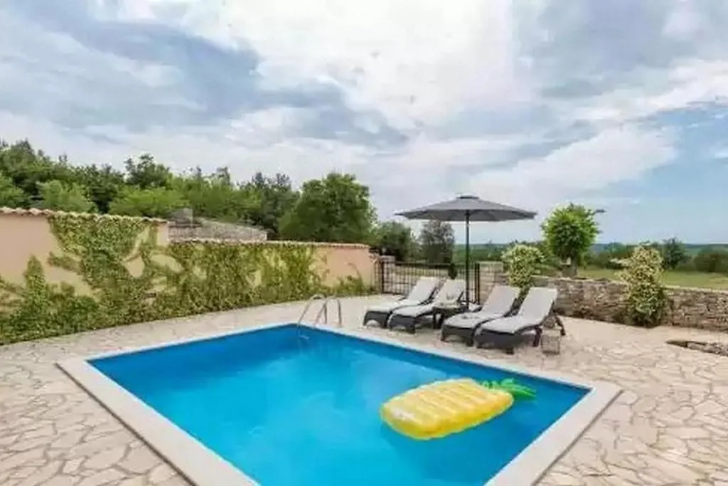 Family Friendly House With A Swimming Pool Kanfanar, Central Istria - Sredisnja Istra - 24042 Канфанар